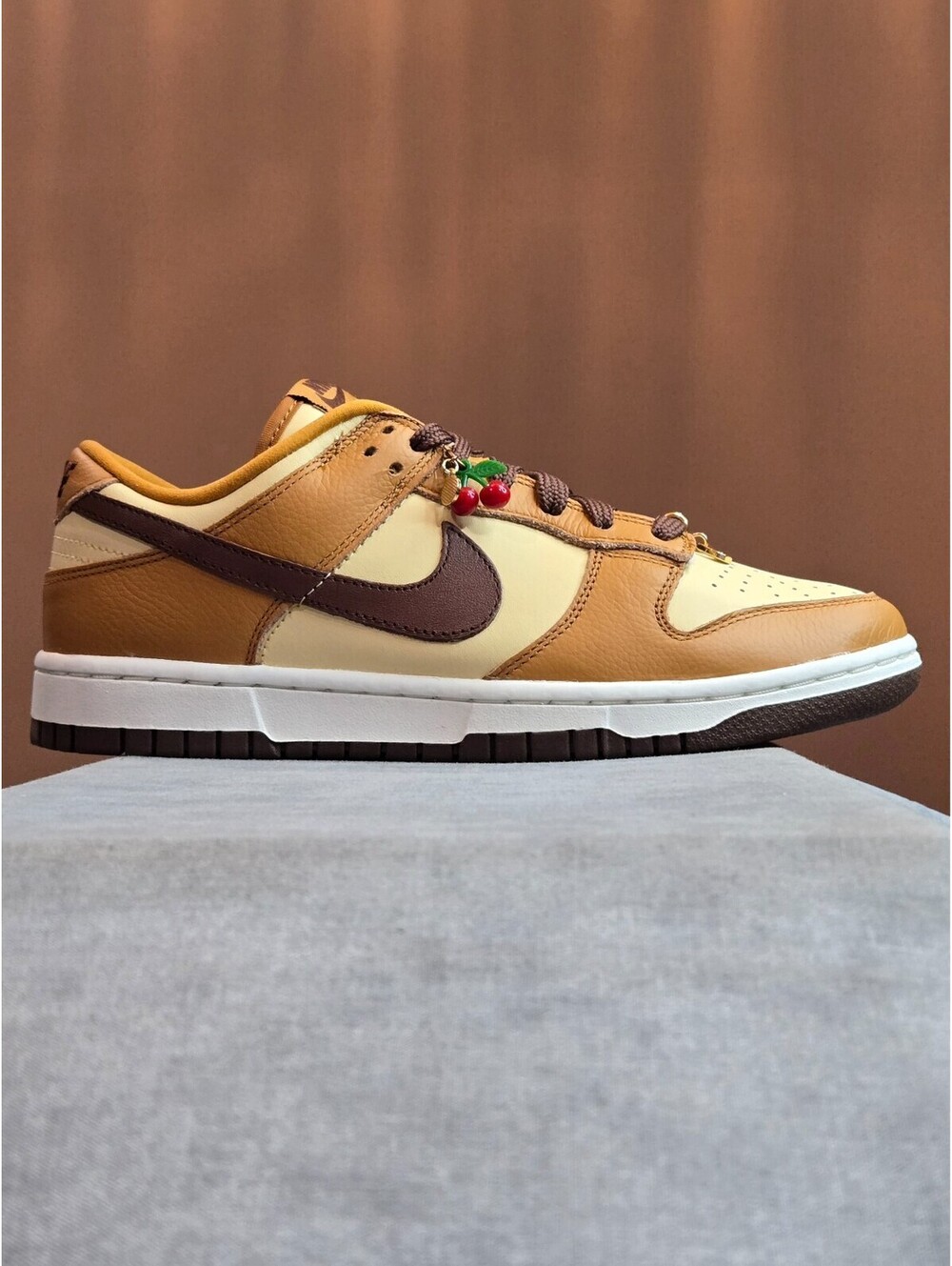 Nike Dunk Low SE - Desert Ochre / Cherry Charm / Brown (HQ7487-700) Women's 8.5